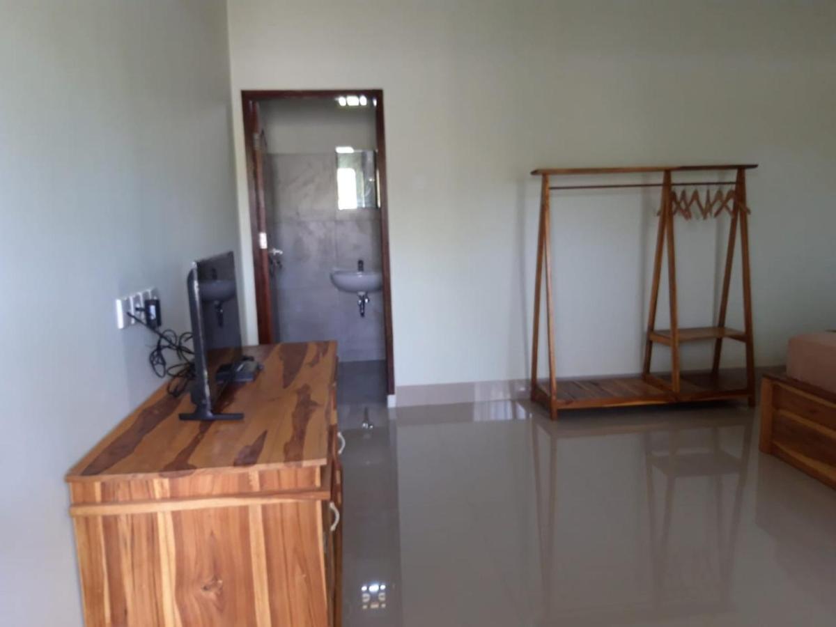 Kamala Hotel Selong Belanak Exterior foto