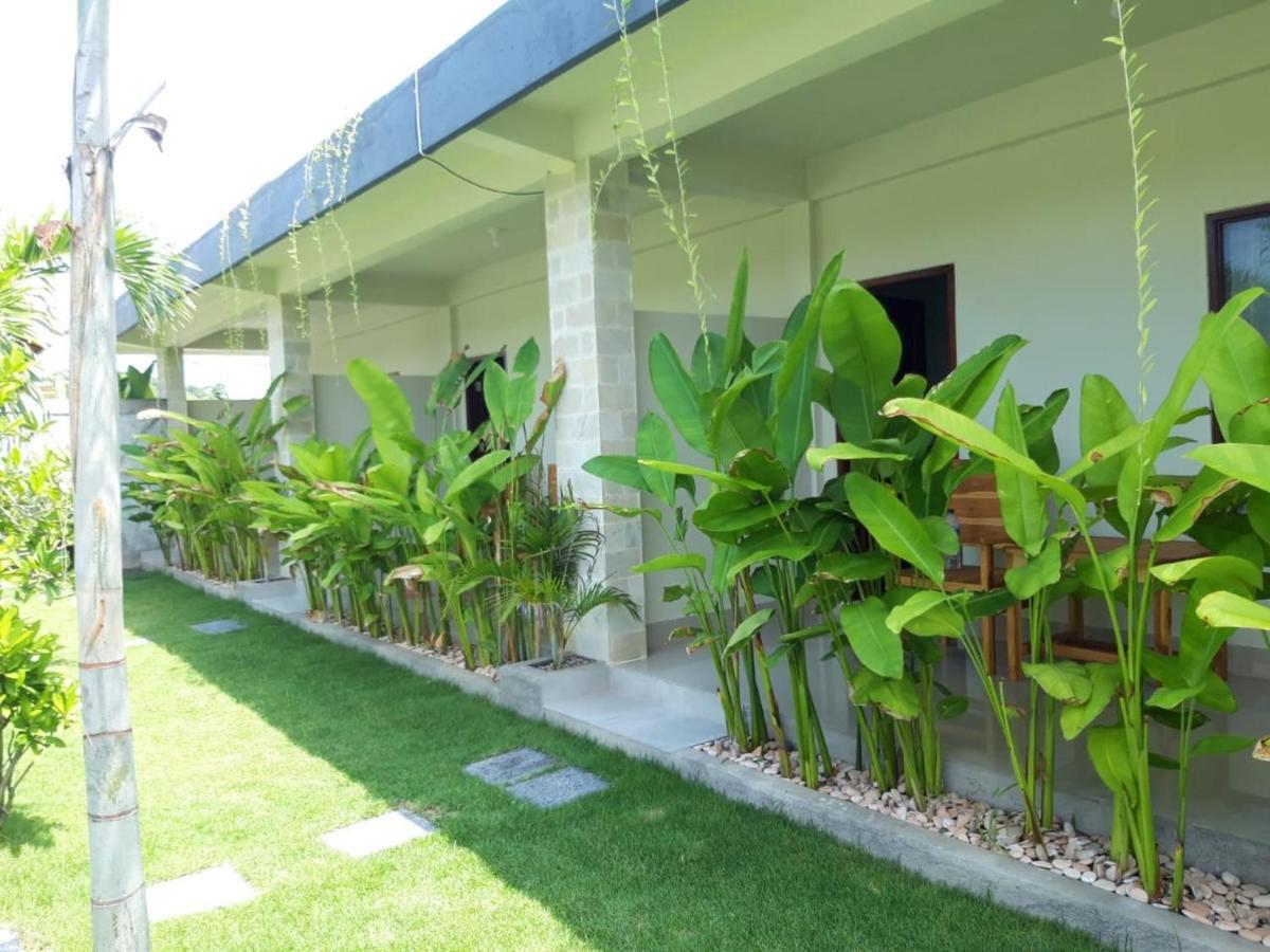 Kamala Hotel Selong Belanak Exterior foto