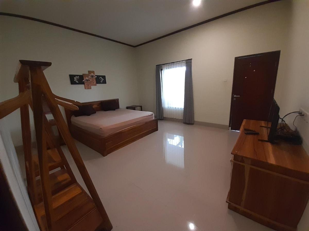 Kamala Hotel Selong Belanak Exterior foto